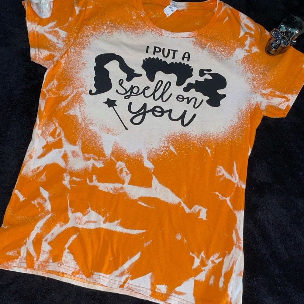 Hocus-Pocus bleached tshirt